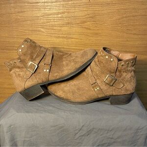 ana Alford Women’s Faux Suede Ankle Boots Booties Brown Size 11 Zip Buckle Strap